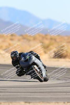 media/Jan-10-2025-CVMA Friday Practice (Fri) [[489e0da257]]/Group 4 and Trackday/Session 4 (Turn 16)/